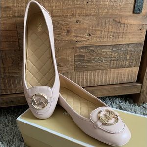 MK pink flat shoes